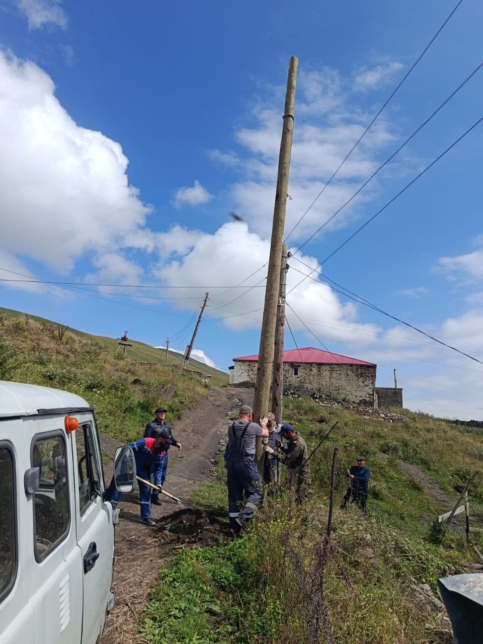 В Агульском районе идет подготовка электросетей к зиме