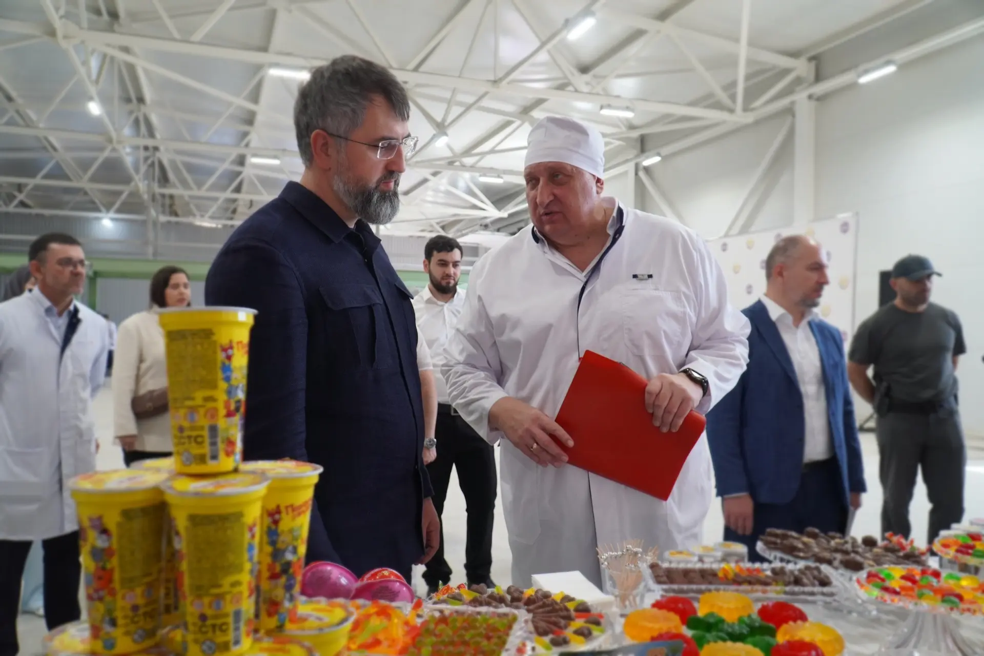 «Чтобы радовать наших детей»: директор новой кондитерской фабрики о целях расширения производства