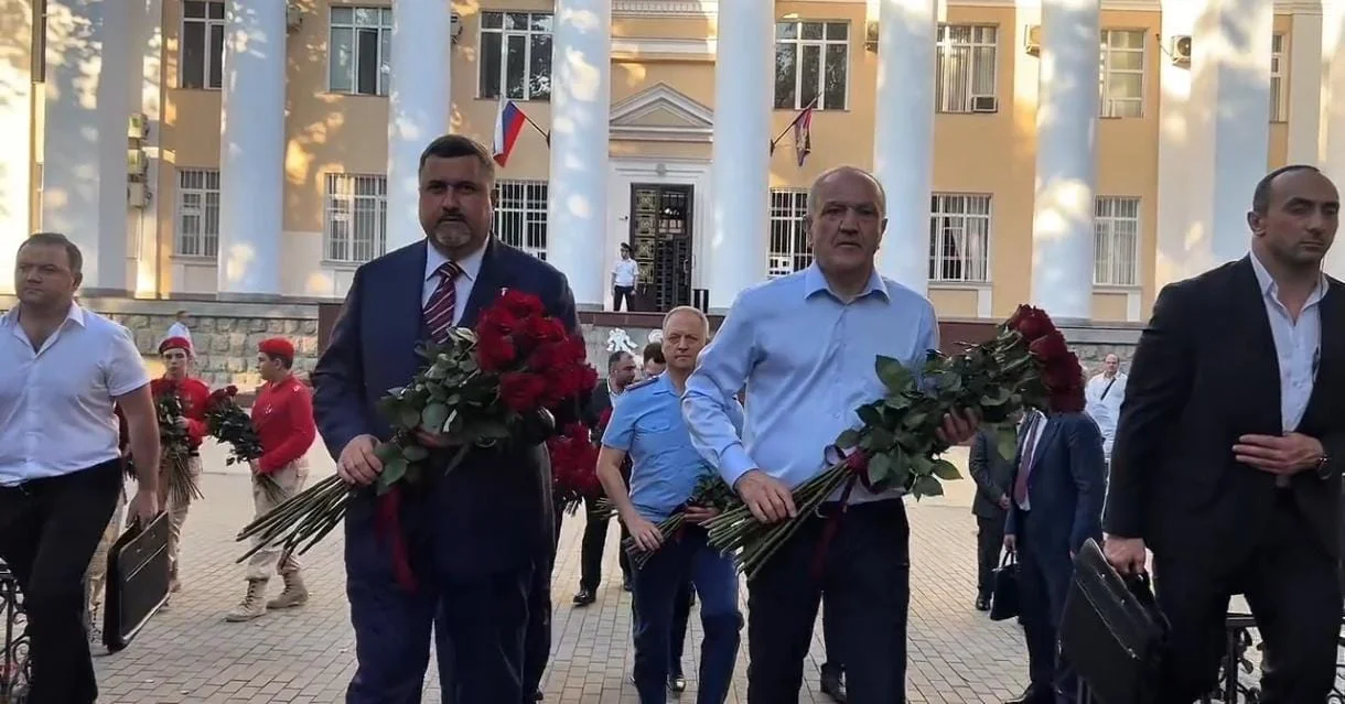 В Дагестане почтили память правоохранителей, погибших при исполнении долга