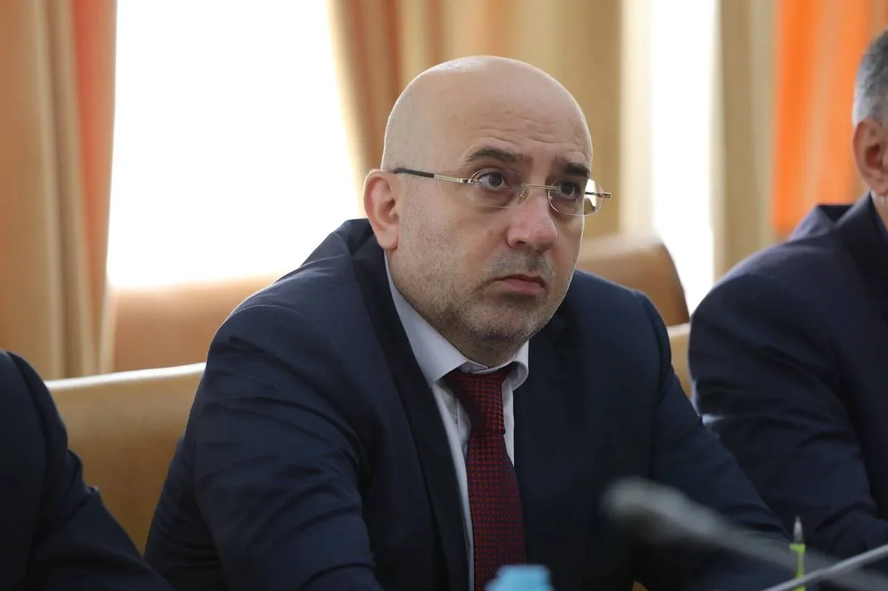 Магомед Рамазанов представил Альберта Хасауова в качестве нового вице-премьера Правительства Дагестана