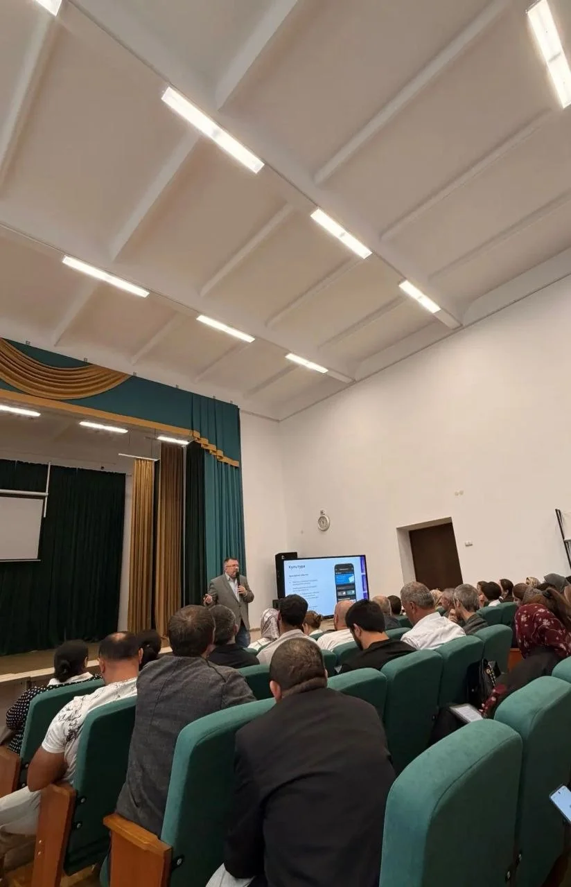 В Дербенте обсудили внедрение национального мессенджера MAX в образовательный процесс