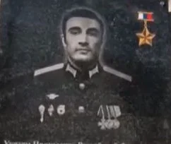 В Махачкале открыли мемориальную плиту Герою России Магомеду Исбакиеву