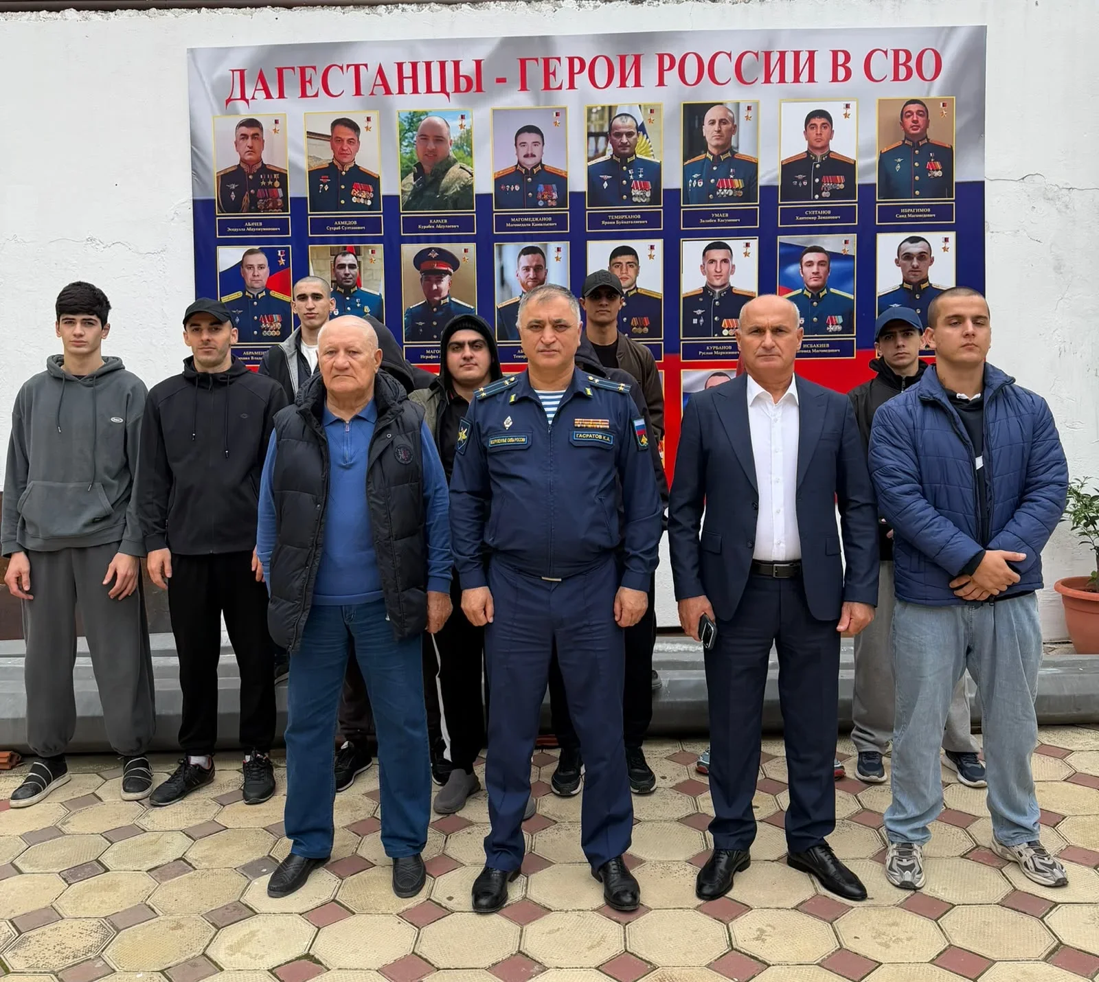 В Дербенте проводили первых призывников осенней кампании