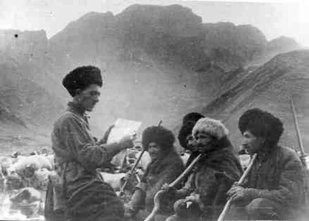 Листая музейные страницы