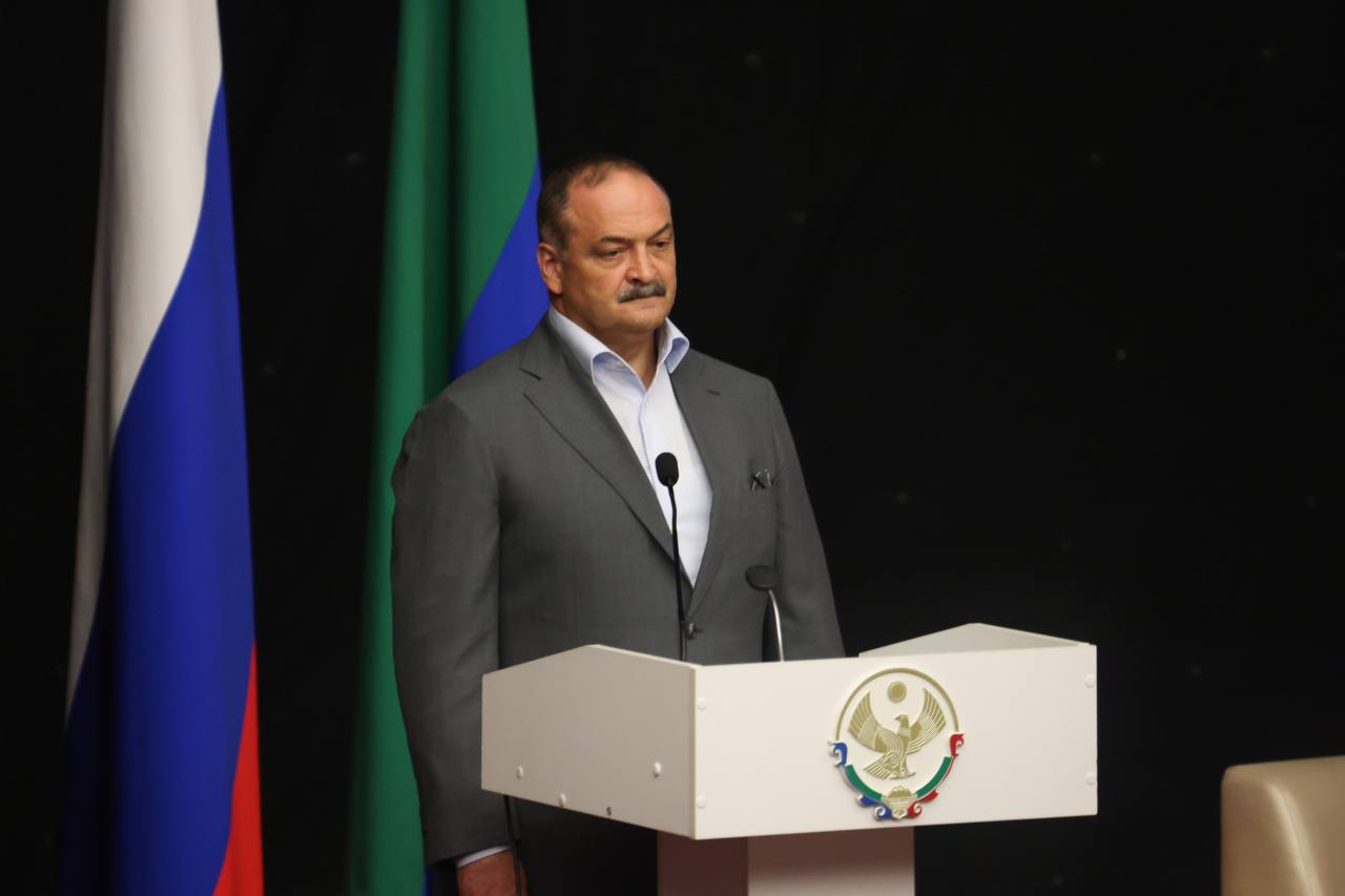 Встреча меликов. Семья сергея меликова. Встреча меликов. Встреча меликов. Мантуров проводит совещание.