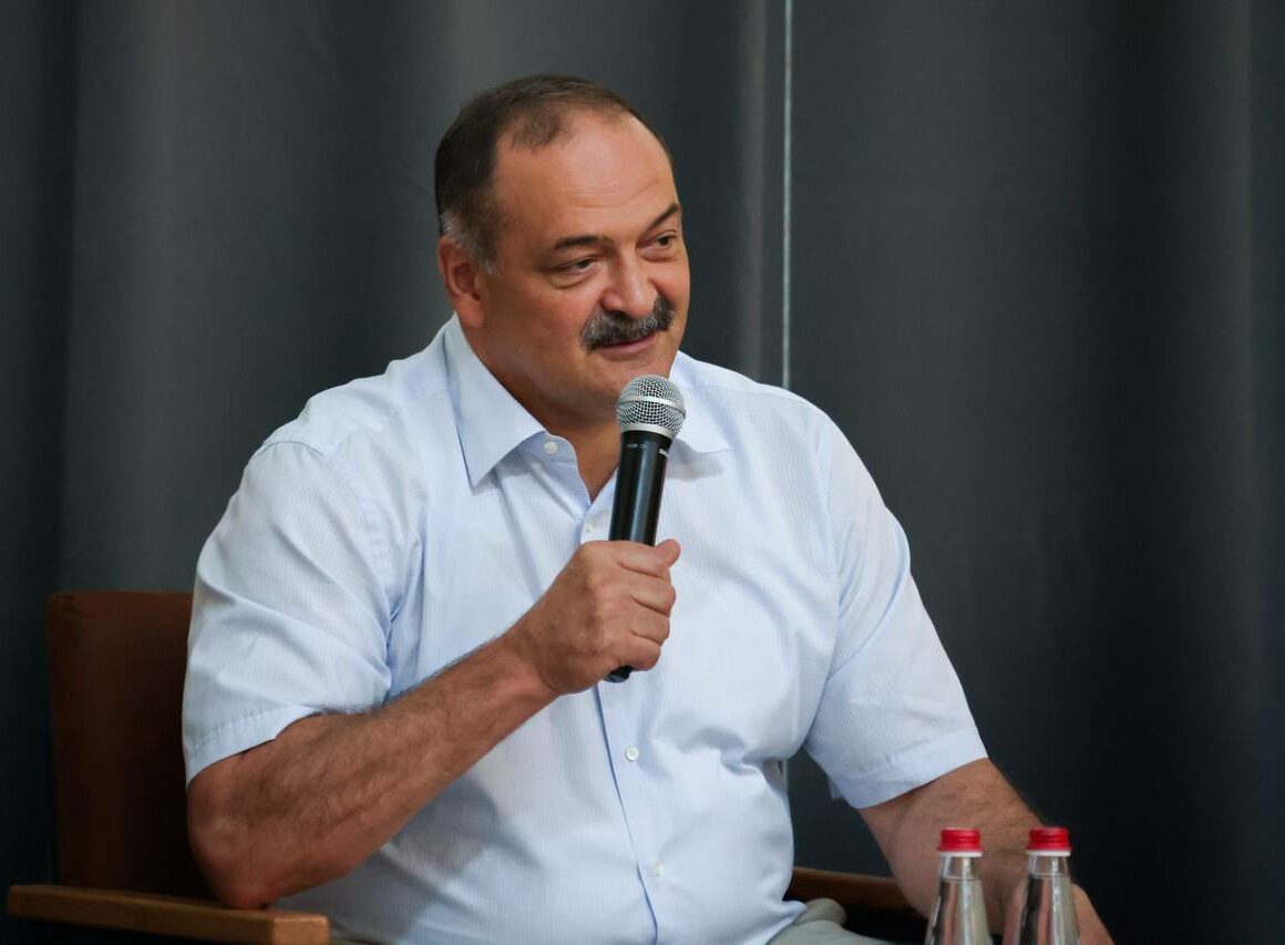 Сергей Меликов о реализуемых в республике социальных проектах: Таких крупных объектов в Дагестане не строили десятки лет