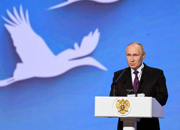 Владимир Путин: "Расул Гамзатов любил Дагестан самозабвенно, и – знаю – эта любовь взаимна"