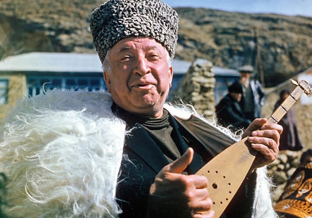 Друзья и коллеги Расула Гамзатова о поэте