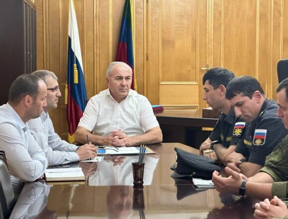 В администрации Избербаша прошла встреча с представителями республиканского пункта отбора на военную службу по контракту