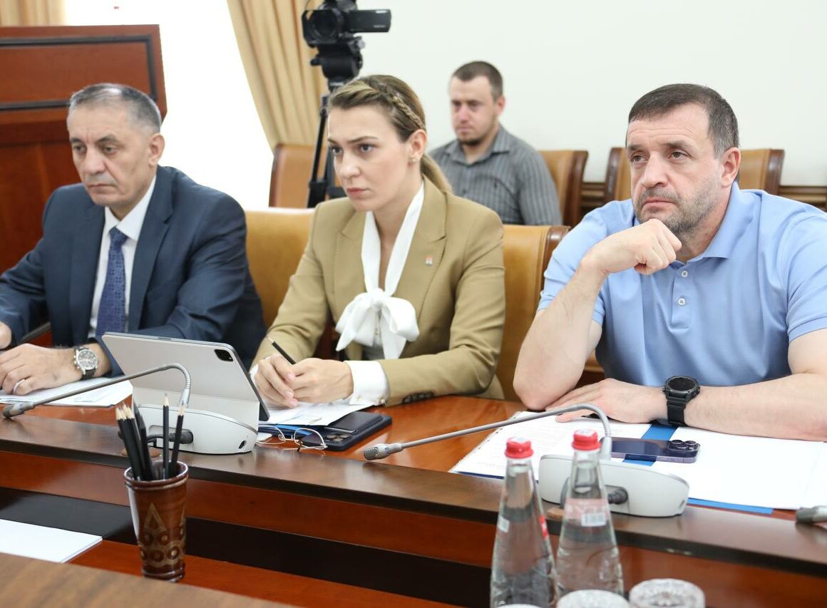 Эмилия Раджабова предложила запустить в Дагестане «Недели женского здоровья»