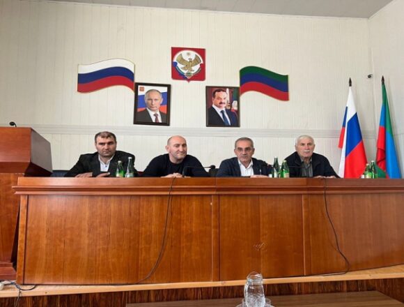 Нариман Абдулмуталибов проинспектировал ход строительства социальных объектов в Тляратинском районе