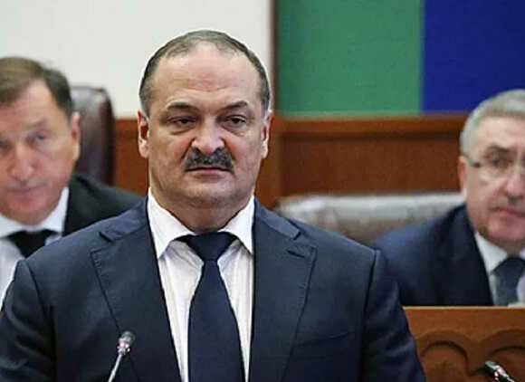 Сергей Меликов напомнил чиновникам о важности добросовестной уплаты налогов
