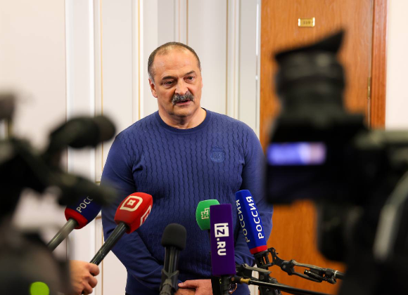 Сергей Меликов ответил на вопросы журналистов по поводу беспорядков в дагестанском аэропорту