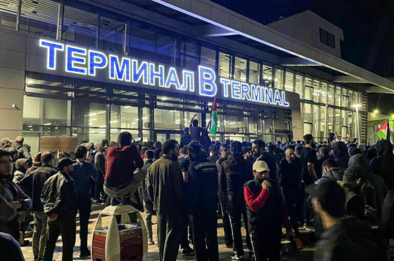 Провокаторы беспорядков в аэропорту Махачкалы действовали в том числе с территории Украины
