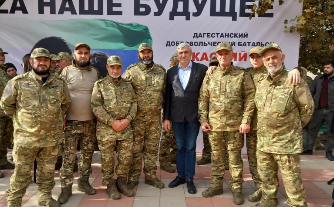 Новолакский район перечислил по 100 тысяч рублей контрактникам батальона «Каспий»