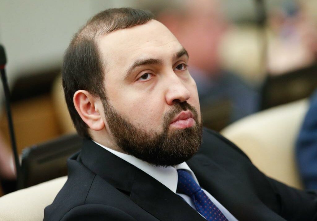 Султан Хамзаев: В вопросе защиты здоровья нации не может быть полумер в решениях
