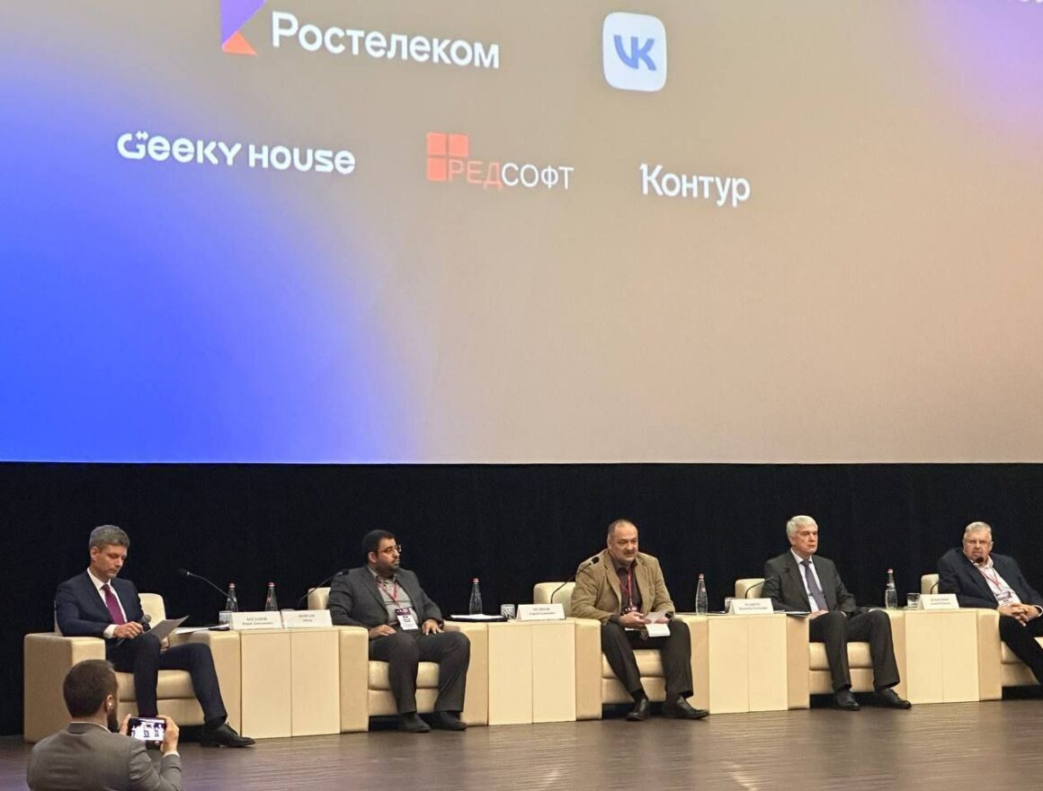 Каспийский цифровой форум открыл Глава Дагестана Сергей Меликов