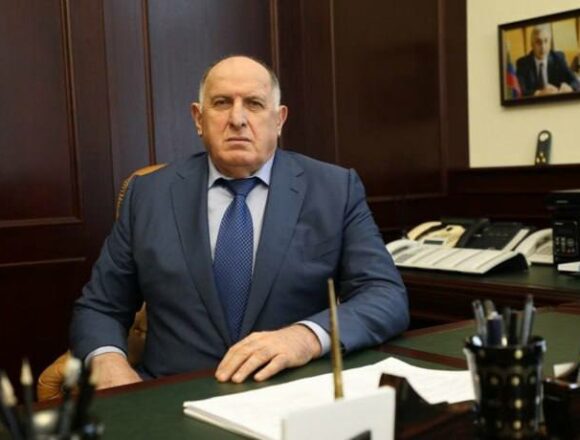 Абдулмуслим Абдулмуслимов поздравил сотрудников органов внутренних дел с профессиональным праздником