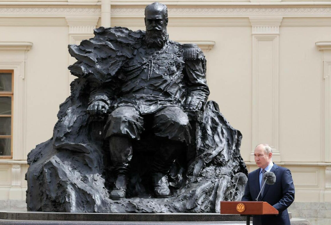 Как изменило  Россию правление императора Александра III