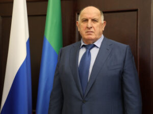 Абдулмуслим Абдулмуслимов поздравил дагестанцев с Днем народного единства