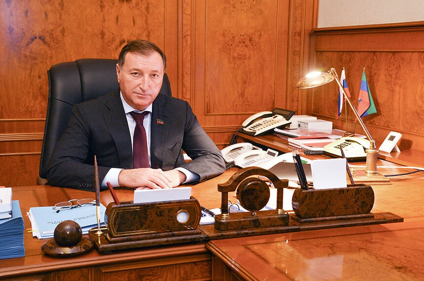 Поздравление Председателя Народного Собрания РД Заура Аскендерова ко Дню Героев Отечества