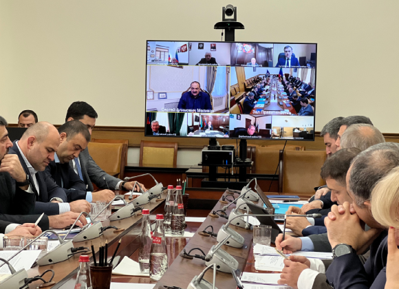 Под руководством Сергея Меликова обсудили значимые для региона вопросы