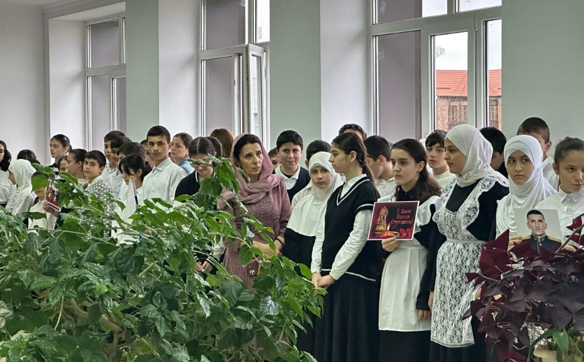 «Парты Героев» в память о выпускниках - героях СВО