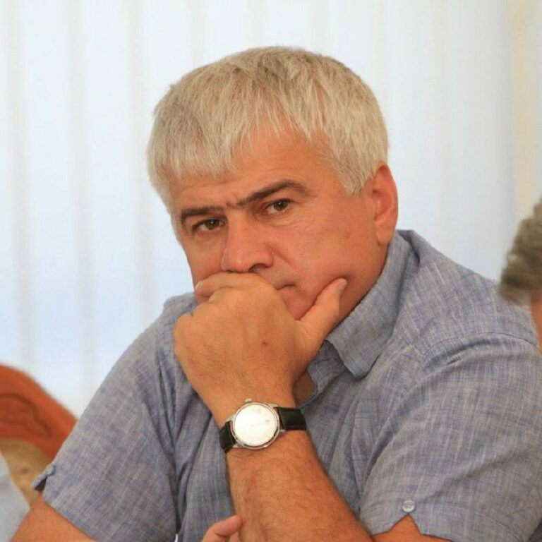 Минимуществе Дагестана Шамиль Хадулаев прокомментировал опубликованные в сети обвинения в адрес министерства
