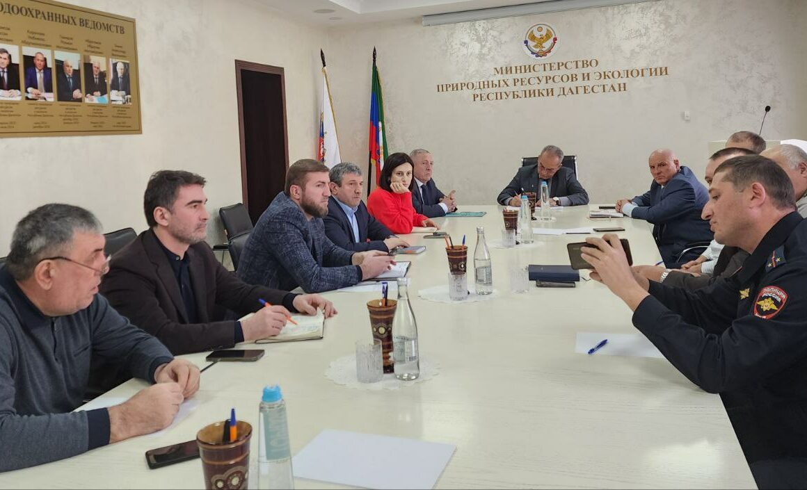 Предметом рабочего совещания в Минприроды РД стала ситуация в сфере обращения с ТКО в городе Дагестанские Огни