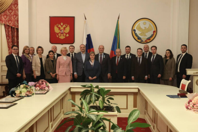 Сергей Меликов встретился с сенаторами РФ и представителями Аппарата Совета Федерации
