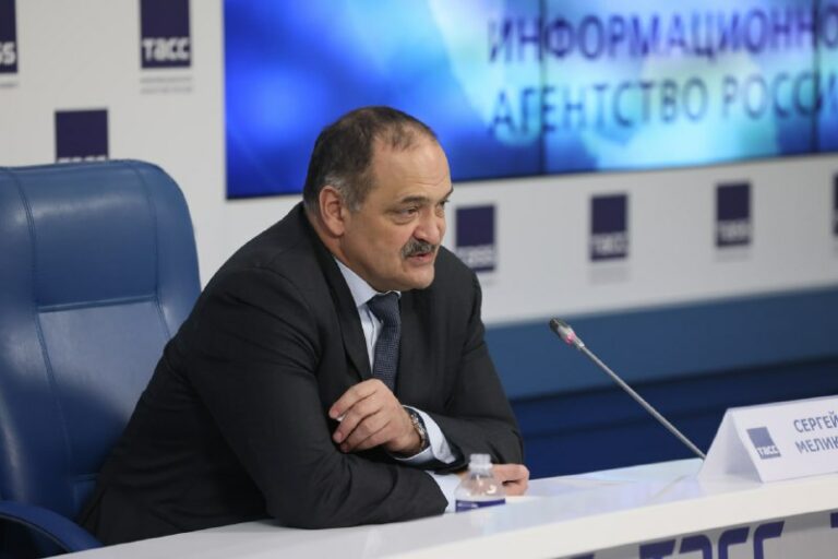 О целесообразности строительства интернатов в горных районах Сергей Меликов высказал  свое мнение