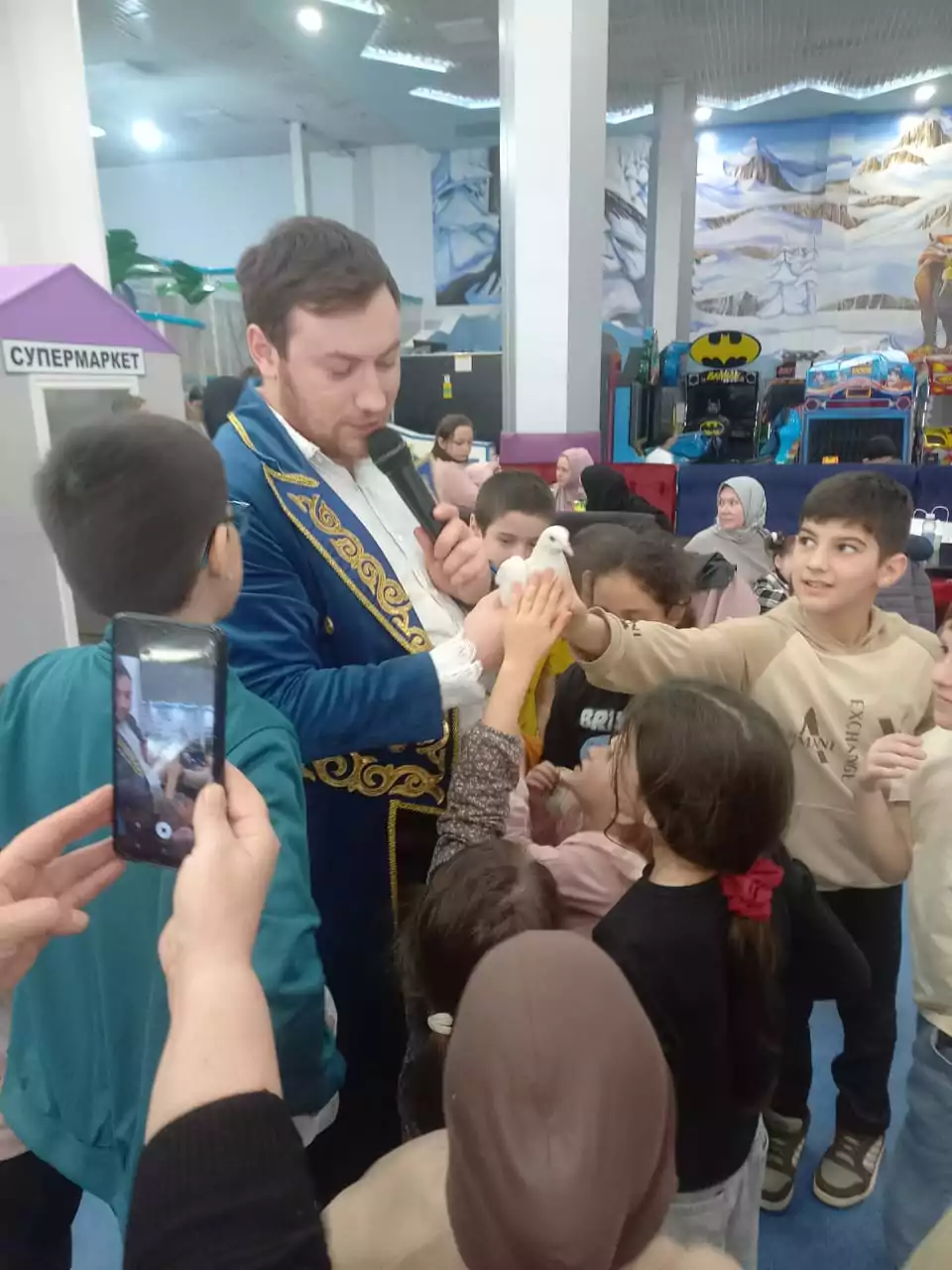 В Махачкале прошел большой праздник для детей участников СВО и палестинских ребятишек