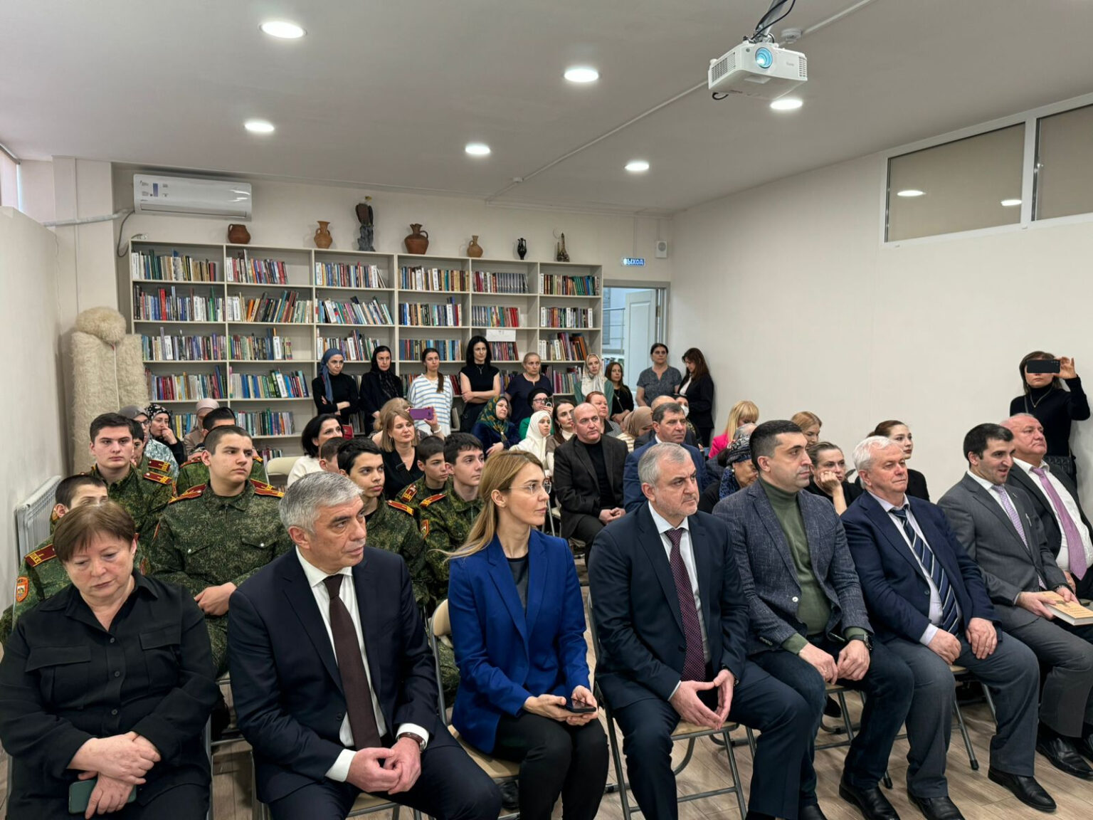Патриотическая акция, посвященная 81-й годовщине Сталинградской битвы, прошла в Махачкале