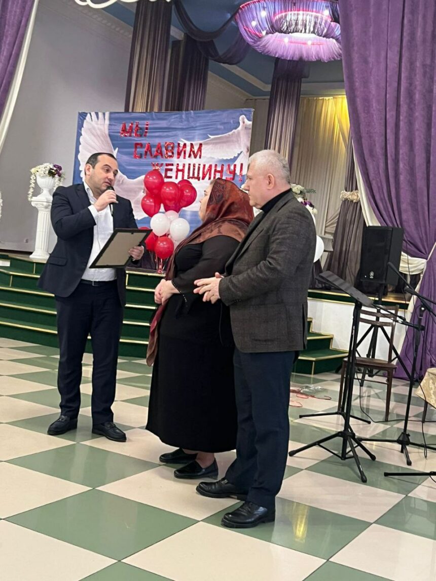 С  Международным женским днём - 8 марта поздравили в Каякентском районе жен и матерей участников СВО