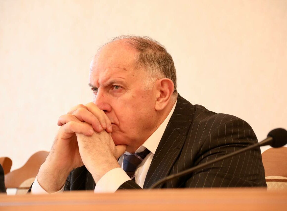 Премьер Дагестана поручил усилить антинаркотическую пропаганду среди молодежи
