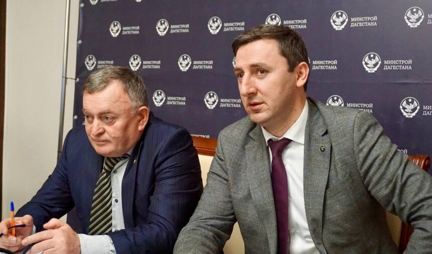 ЗАСЕДАНИЕ ОБЩЕСТВЕННОГО СОВЕТА ПРОВЕЛИ В МИНСТРОЕ ДАГЕСТАНА