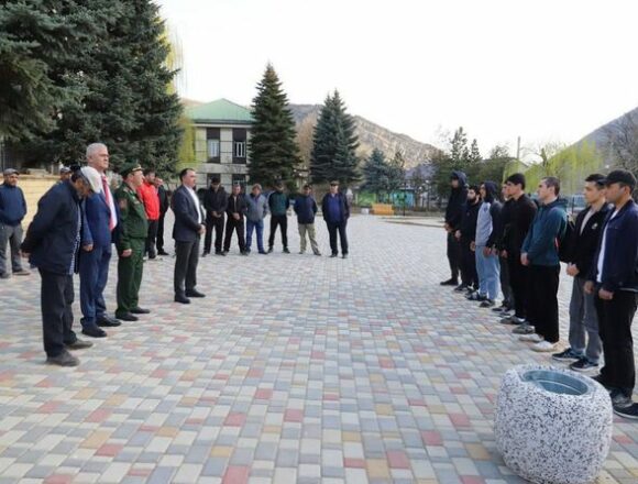 В Табасаранском районе проводили первых новобранцев весеннего призыва