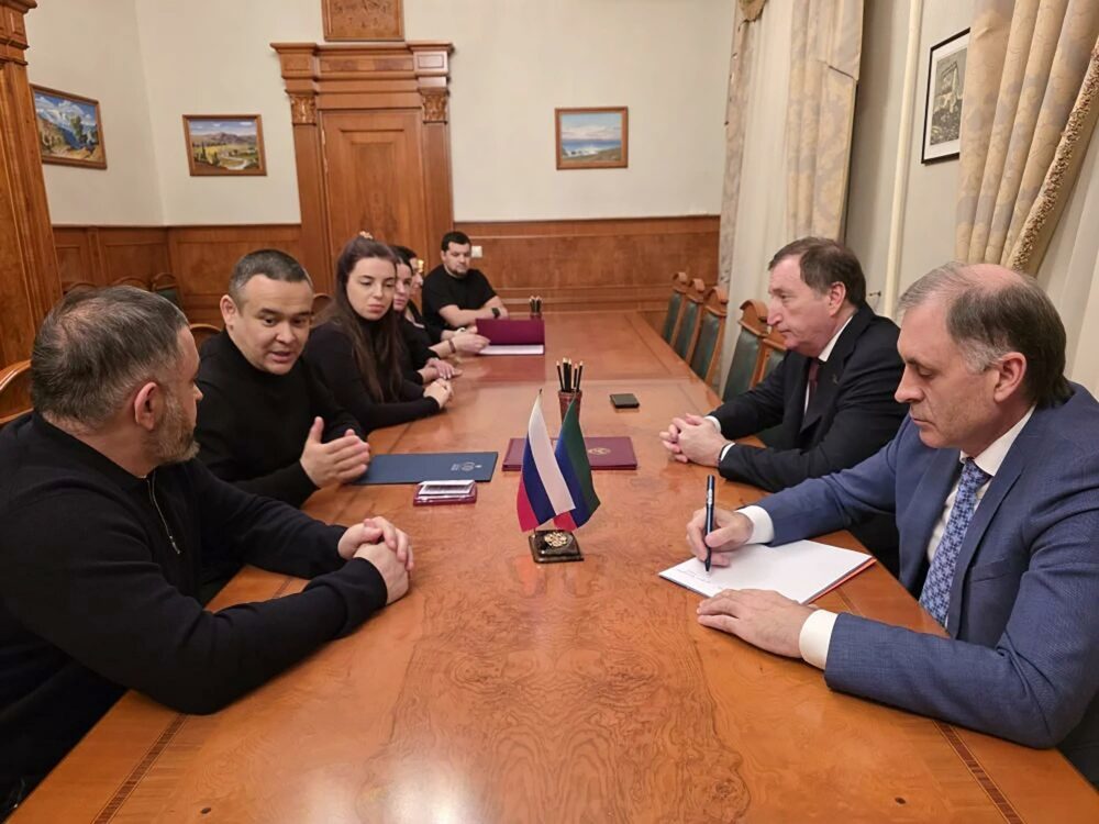 Заур Аскендеров провел встречу с представителями Всероссийского движения «Моя родословная»