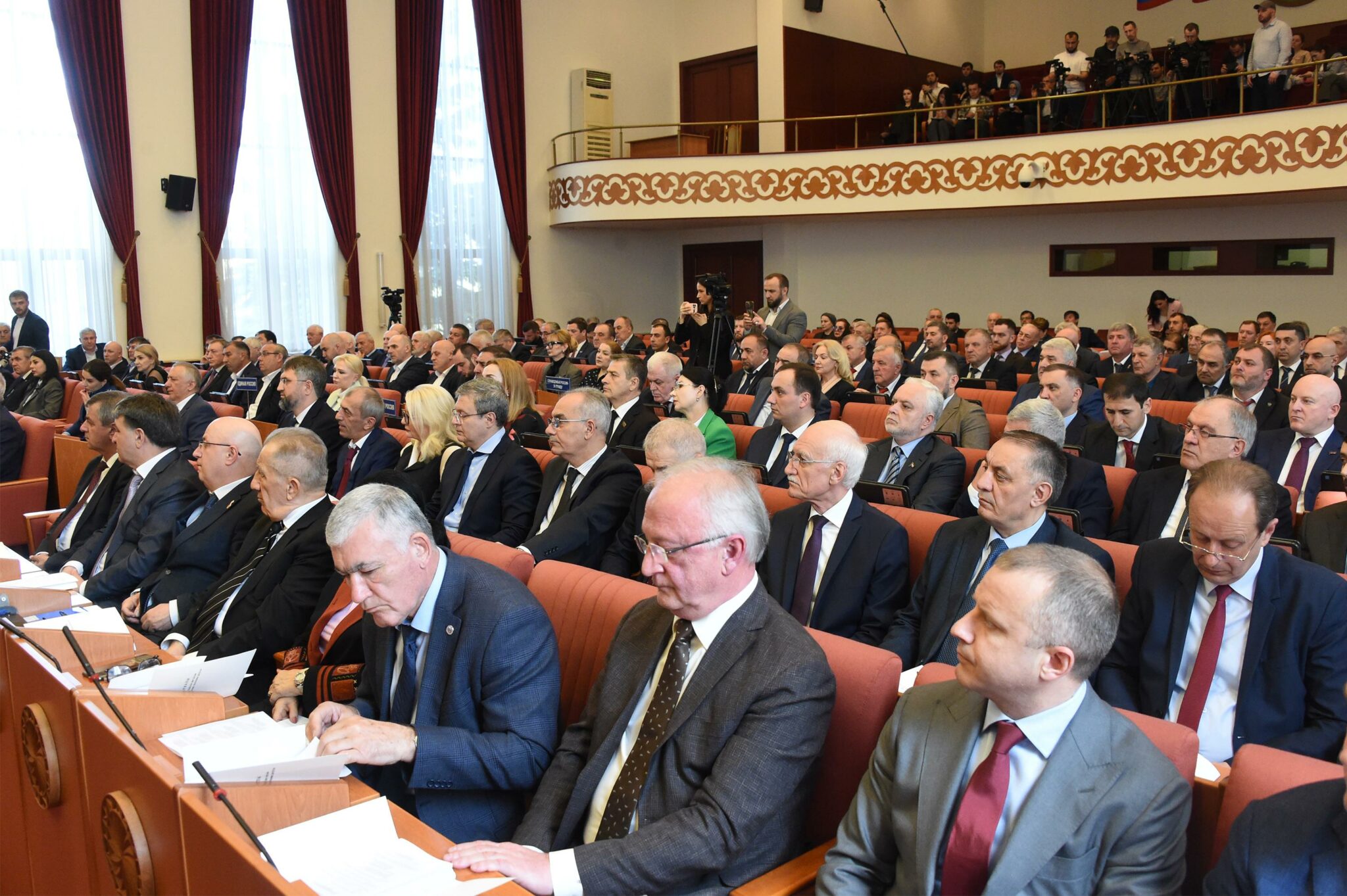 Депутаты рассмотрели ряд вопросов в рамках 56-й сессии НС РД