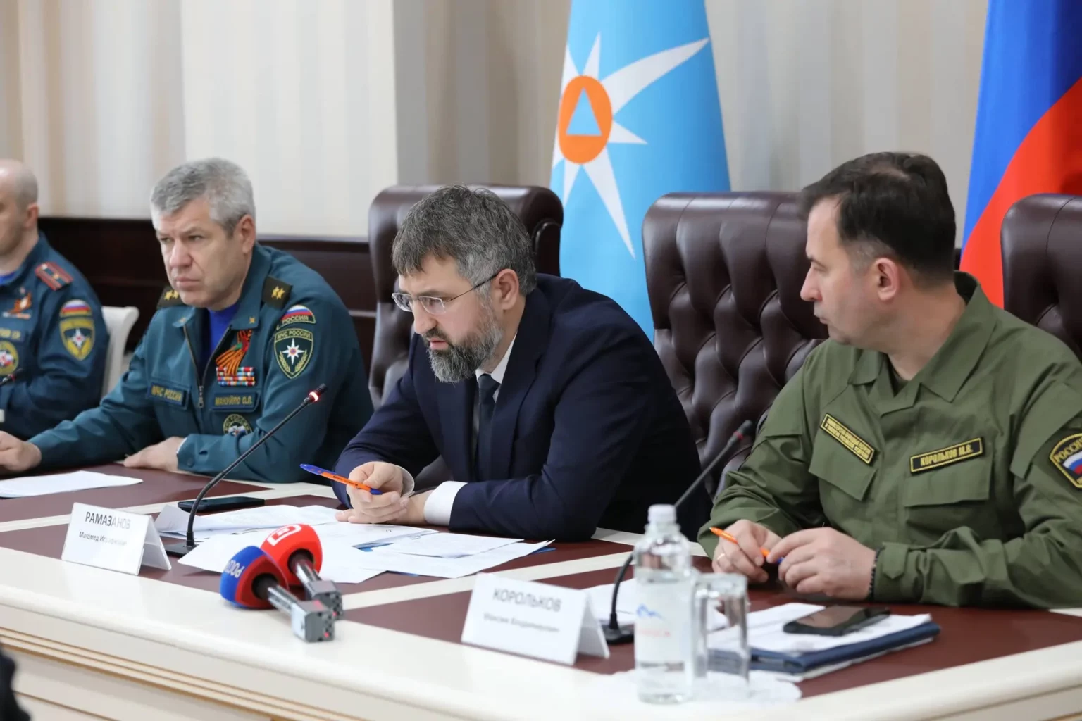 Магомед Рамазанов на правкомиссии доложил о принимаемых мерах по ликвидации ЧС в Дагестане