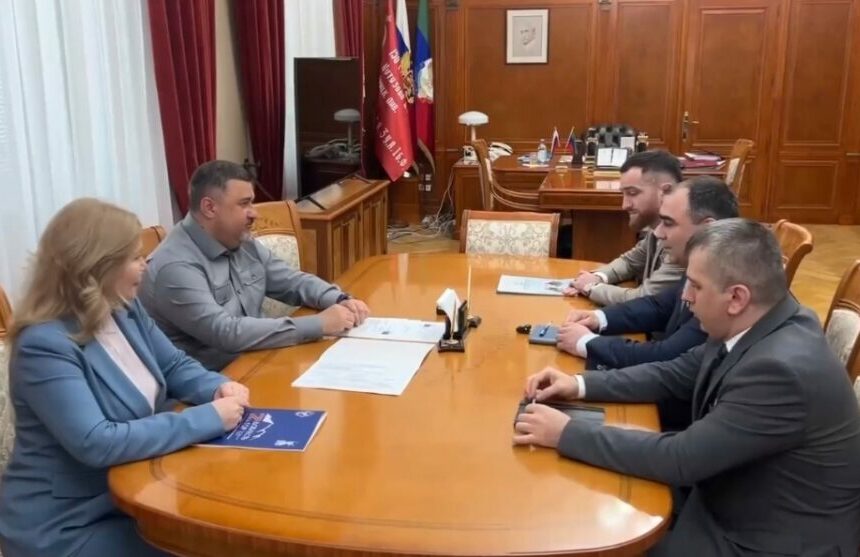 Врио Главы РД провёл встречу с дагестанцами-участниками программы «Время героев».