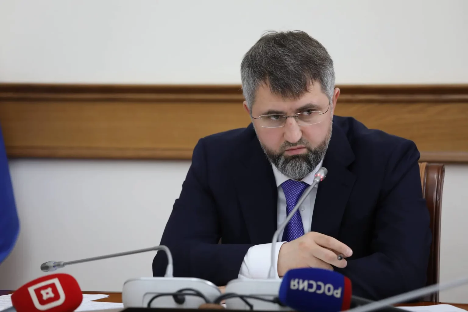 Премьер-министр Дагестана раскритиковал темпы освоения бюджетных средств на нацпроекты