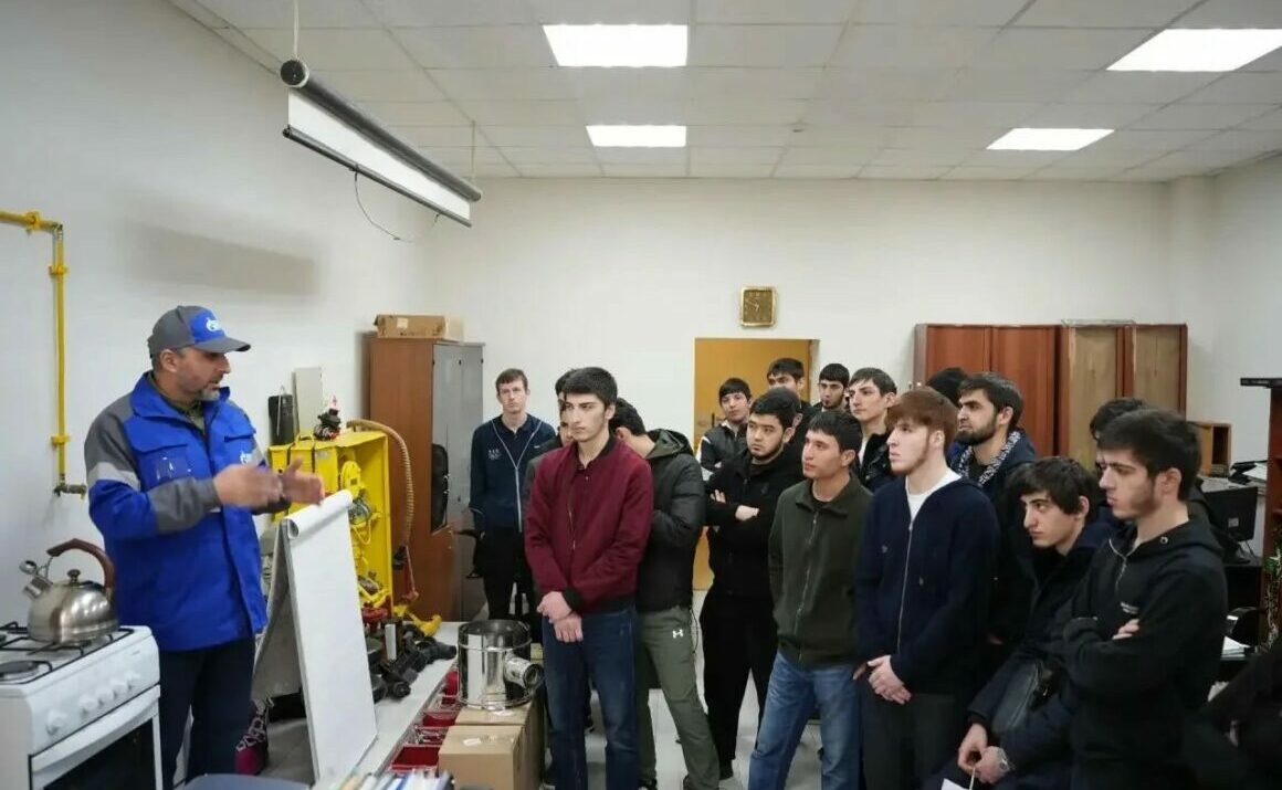 200 студентов познакомились с газовой отраслью на практике в Дагестане