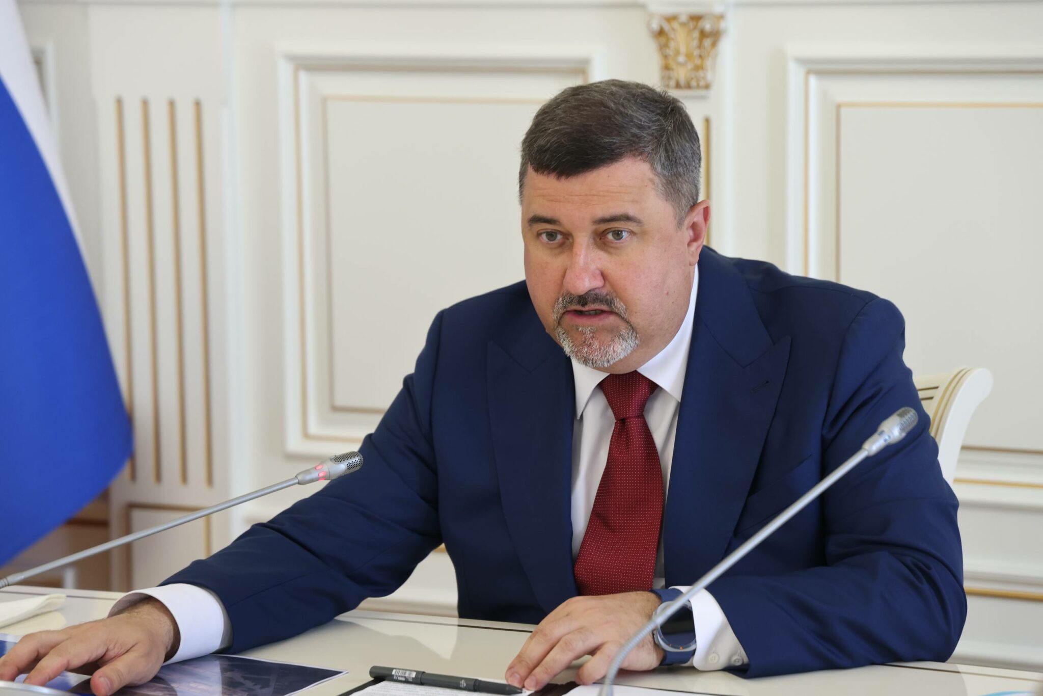 Держу на контроле развитие нашей главной воздушной гавани – международного аэропорта «Махачкала»